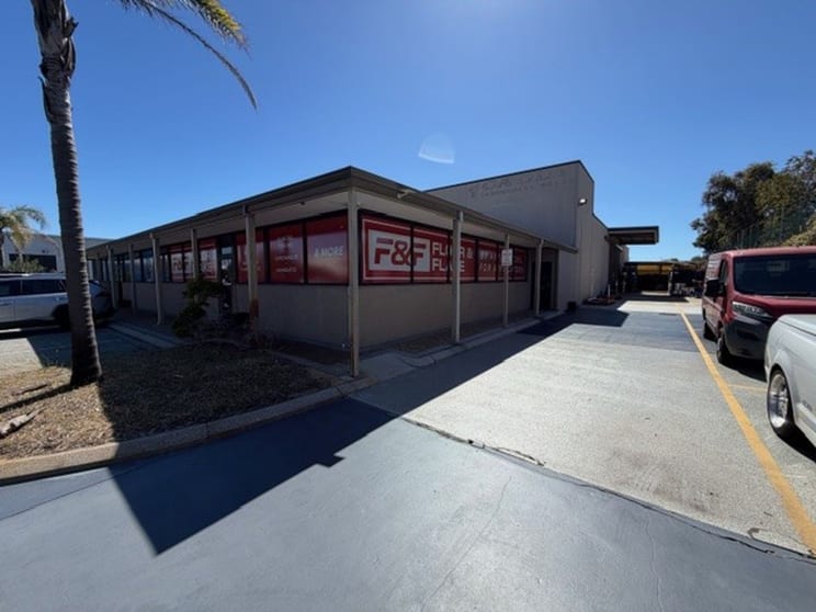 Click to view all images Belmont WA 6104 - Image 1