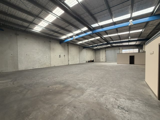 Click to view all images 8 Whiteside Road Clayton South VIC 3169 - Image 3