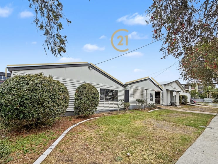 Click to view all images 26 Portwood Street Redcliffe QLD 4020 - Image 1