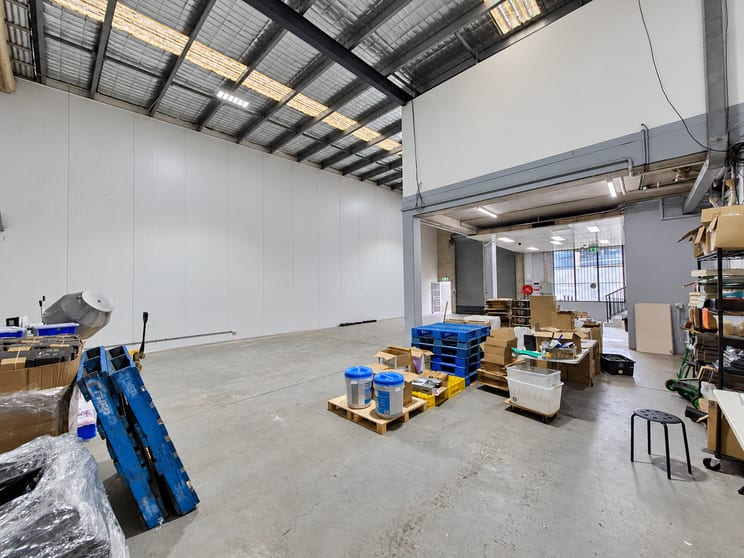 Click to view all images Unit 2/6-8 McLachlan Avenue Artarmon NSW 2064 - Image 3