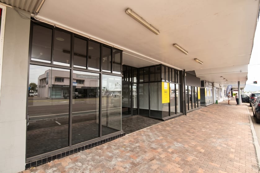 Click to view all images 1 & 2/114 Charters Towers Road Hermit Park QLD 4812 - Image 4