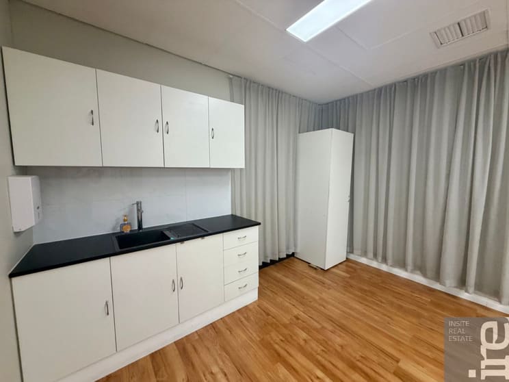 Click to view all images Suite 2/21-23 Reid Street Wangaratta VIC 3677 - Image 3