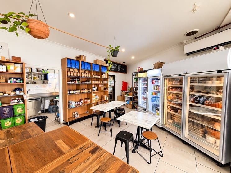 Click to view all images 3/91 Burelli Street Wollongong NSW 2500 - Image 3