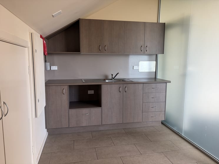 Click to view all images Suite 4/59 Hill Street Orange NSW 2800 - Image 3