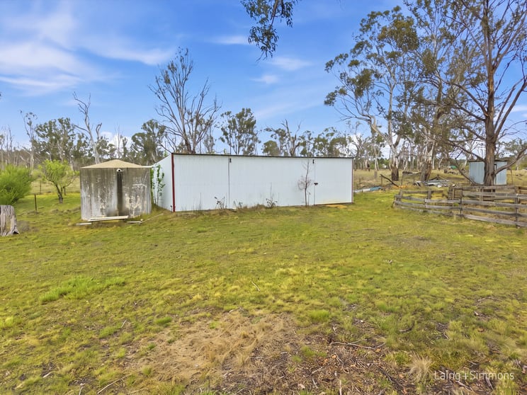 36 Blanch Road Armidale NSW 2350 - Image 2