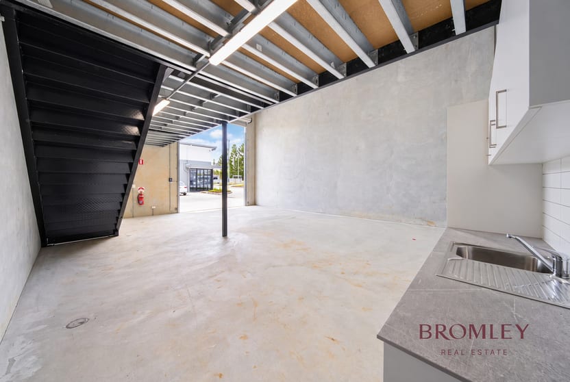 Click to view all images 32/17 Middle Road Hillcrest QLD 4118 - Image 5