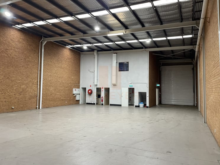 Click to view all images Office and warehouse/8 Stacey Street Bankstown NSW 2200 - Image 3