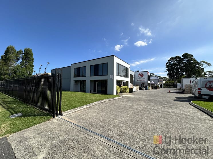 Click to view all images Office, 1/3 Pioneer Avenue Tuggerah NSW 2259 - Image 3