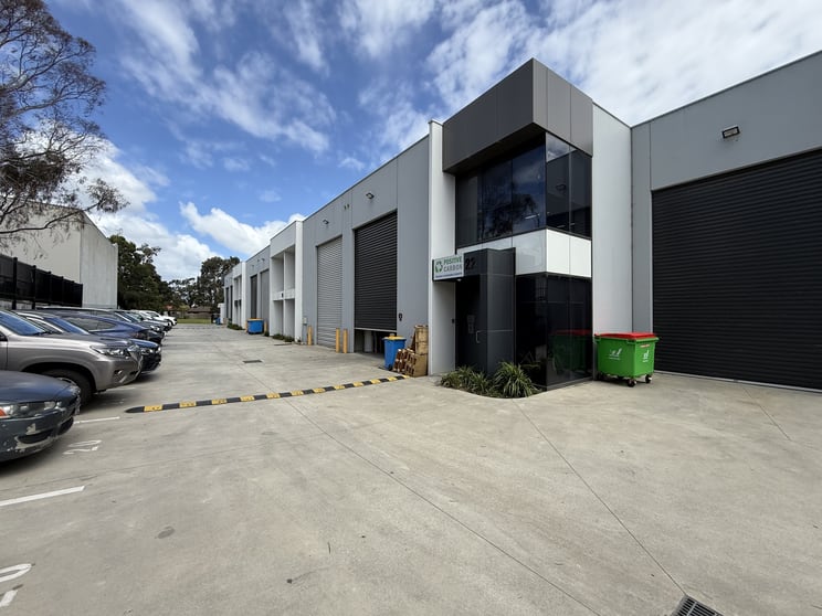 Click to view all images 22 Stelvio Close Lynbrook VIC 3975 - Image 1
