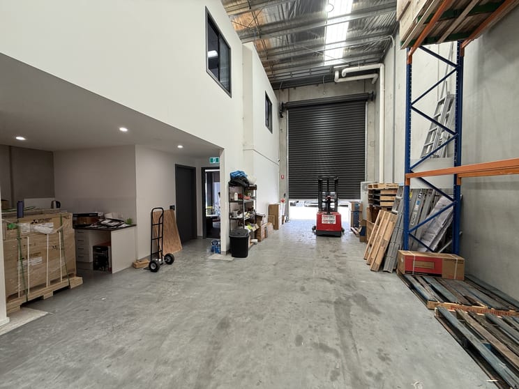 Click to view all images 22 Stelvio Close Lynbrook VIC 3975 - Image 3