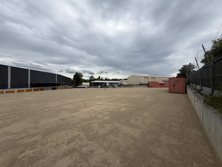 Click to view all images 9 Stephens Road Crestwood NSW 2620 - Image 3