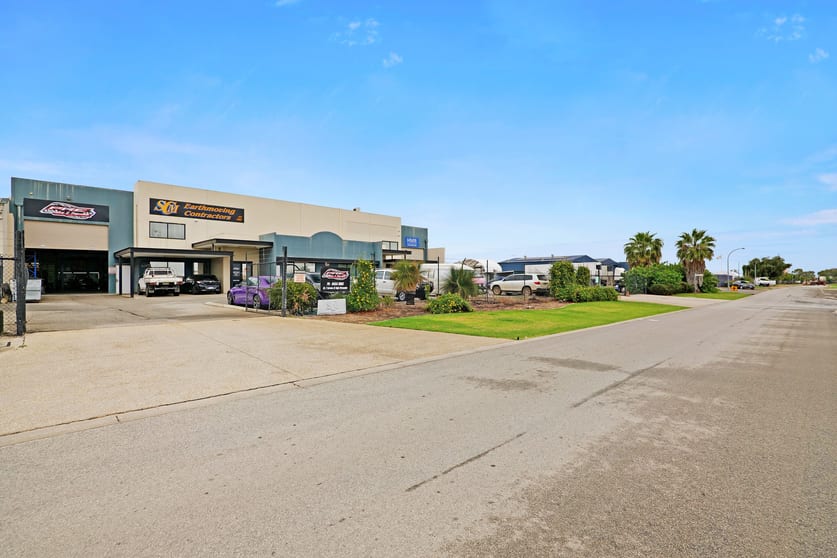 Click to view all images 1/7 Eureka Street High Wycombe WA 6057 - Image 1
