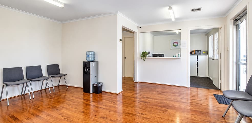 Click to view all images 192 Furlong Road St Albans VIC 3021 - Image 3