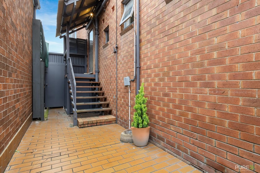 Click to view all images 102 Lawes Street East Maitland NSW 2323 - Image 2