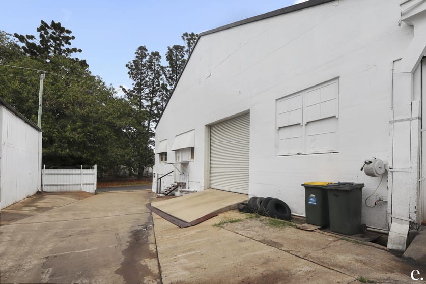 Click to view all images 1/21-25 Perry Street Bundaberg North QLD 4670 - Image 3