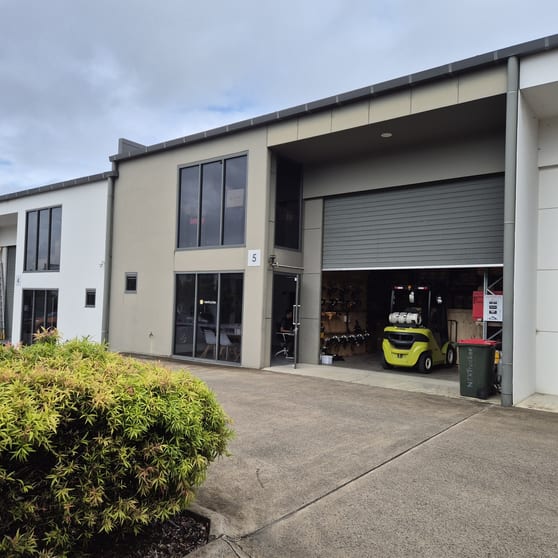 Click to view all images 5/38-40 Claude Boyde Corbould Park QLD 4551 - Image 1