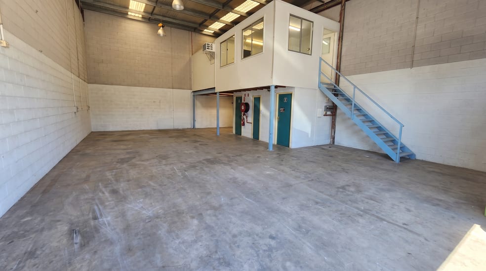 Click to view all images 25/35 FOUNDRY ROAD Seven Hills NSW 2147 - Image 2