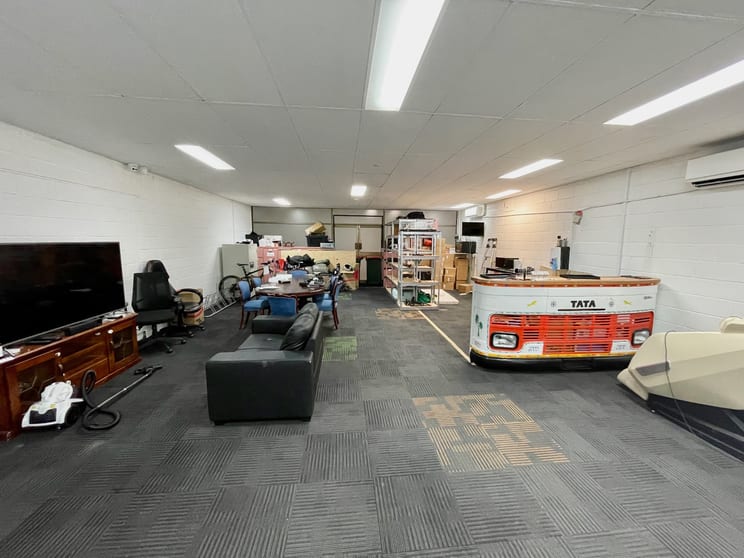 Click to view all images Suite 7/29 Logan River Road Beenleigh QLD 4207 - Image 3