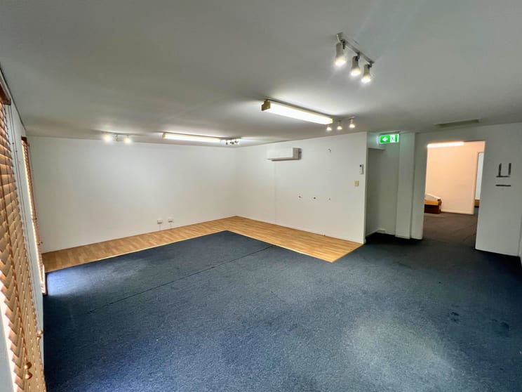 Click to view all images 3/6 Millennium Circuit Helensvale QLD 4212 - Image 5
