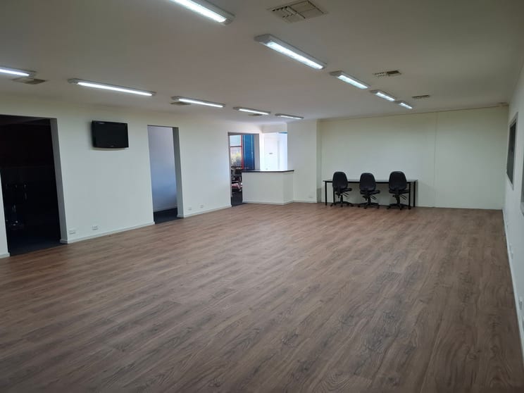 Click to view all images UNIT 4/1 Trade Park Drive Tullamarine VIC 3043 - Image 2
