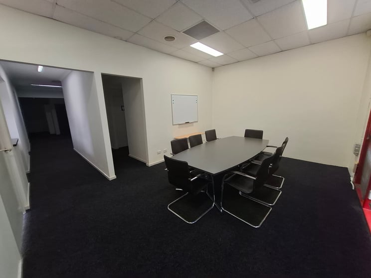 Click to view all images UNIT 4/1 Trade Park Drive Tullamarine VIC 3043 - Image 3
