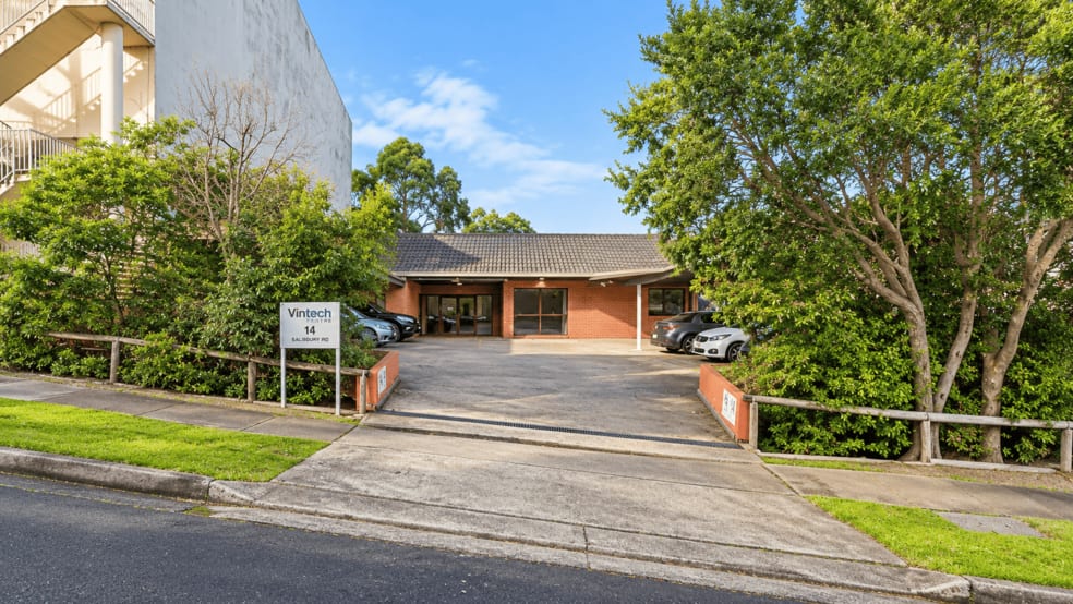 Click to view all images 14 Salisbury Road Hornsby NSW 2077 - Image 1