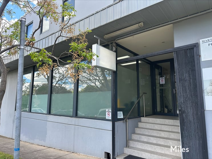 Click to view all images 218B Waterdale Road Ivanhoe VIC 3079 - Image 1