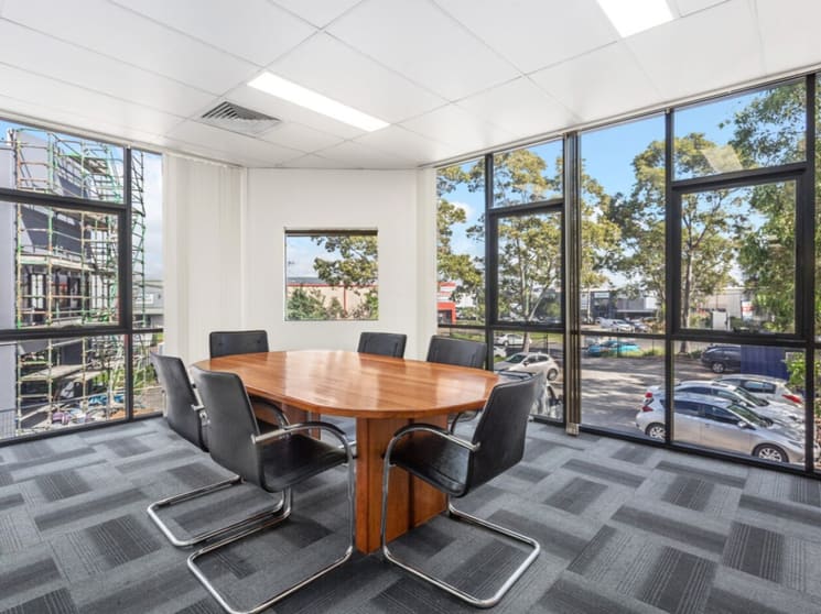 Click to view all images 10 Holbeche Road Arndell Park NSW 2148 - Image 3