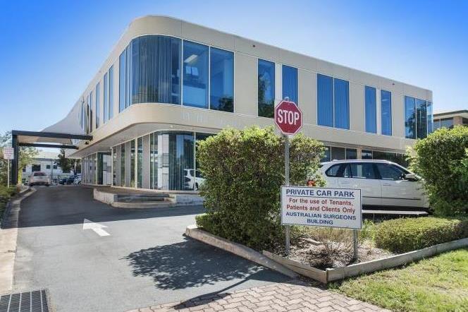 Click to view all images Unit 3/13 Napier Close Deakin ACT 2600 - Image 1
