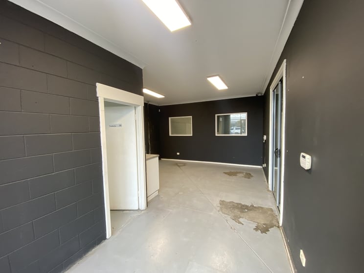 Click to view all images 302B Grange Road Flinders Park SA 5025 - Image 2
