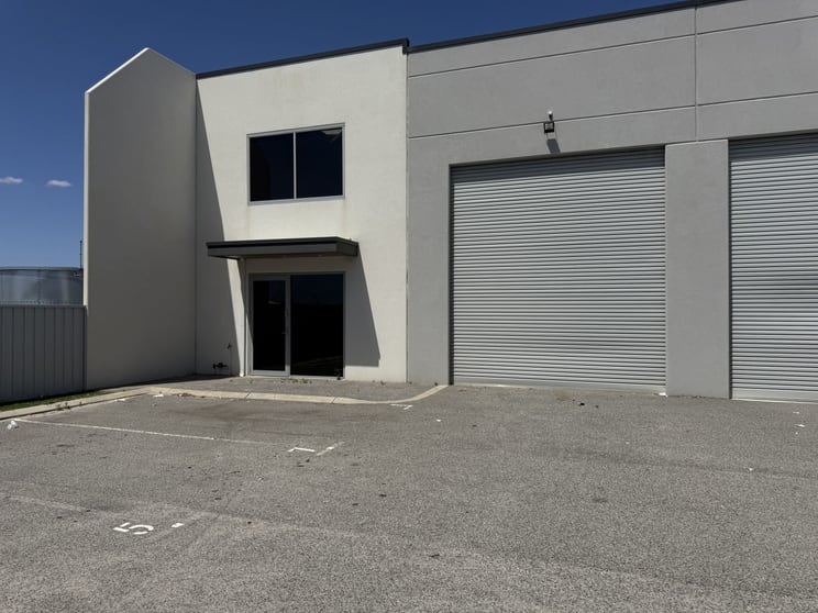 7/10 Wem Lane Landsdale WA 6065 - Image 3