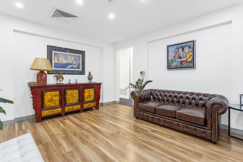 Click to view all images 4.05/29-31 Solent Circuit Norwest NSW 2153 - Image 2
