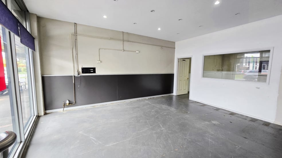 Click to view all images 146 Rooks Rd Nunawading VIC 3131 - Image 2