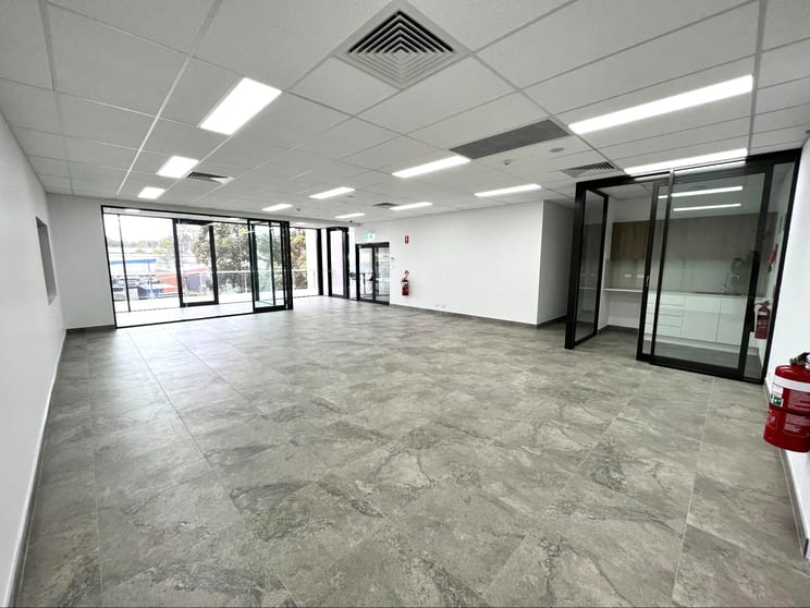 Click to view all images Smithfield NSW 2164 - Image 3