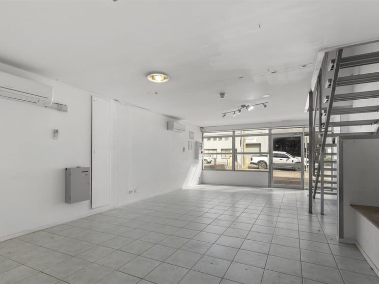 83 Doggett Street Newstead QLD 4006 - Image 2