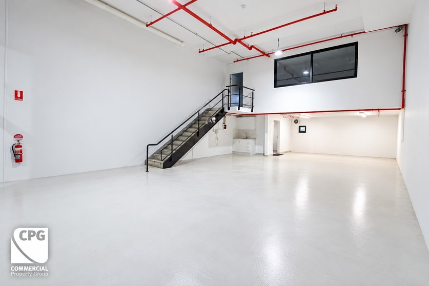 30/2 The Crescent Kingsgrove NSW 2208 - Image 1
