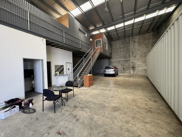 Click to view all images 2/13 Glenville Drive Melton VIC 3337 - Image 2