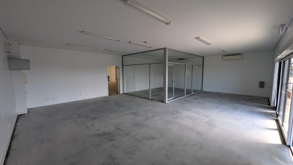 Click to view all images Premium Showroom / Warehouse/2/123 Bass Highway Cooee TAS 7320 - Image 3