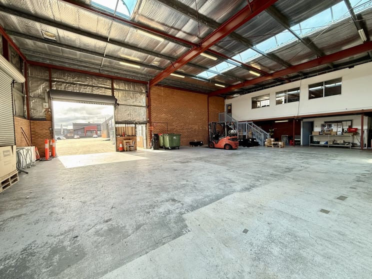 4/184 Gladstone Street Fyshwick ACT 2609 - Image 1