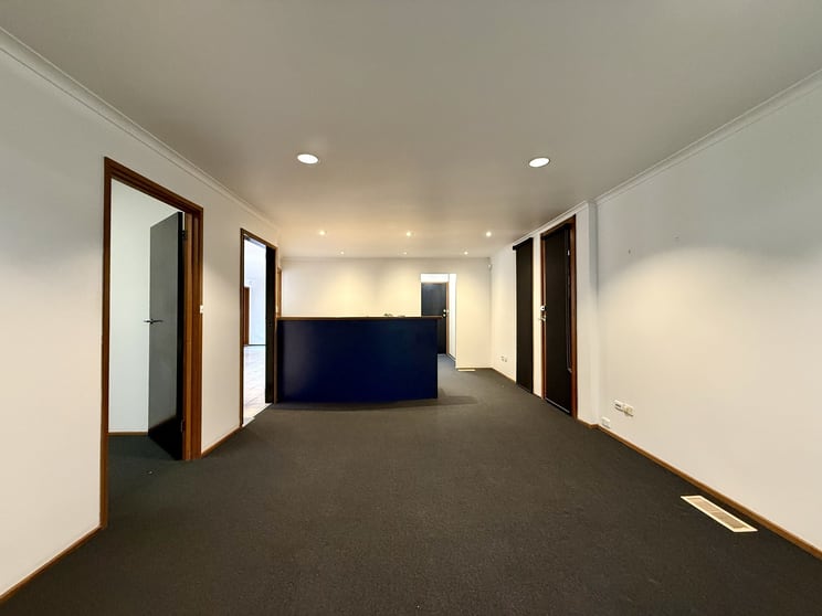 Click to view all images Ground Floor Unit 1/15 Torrens Street Braddon ACT 2612 - Image 2