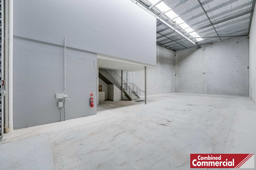 Click to view all images 14/55 Anderson Road Smeaton Grange NSW 2567 - Image 2