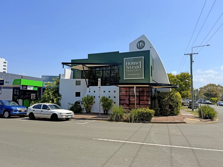 Click to view all images 3/2 Otranto Avenue Caloundra QLD 4551 - Image 2
