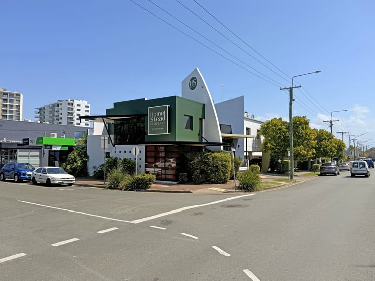 Click to view all images 3/2 Otranto Avenue Caloundra QLD 4551 - Image 3