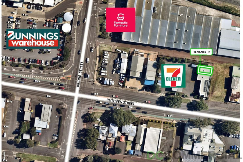 Click to view all images 2/221 Ruthven Street North Toowoomba QLD 4350 - Image 2