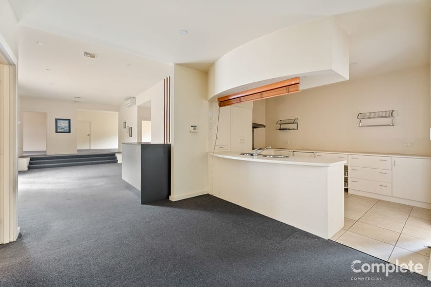 Click to view all images 12A Crouch Street South Mount Gambier SA 5290 - Image 2