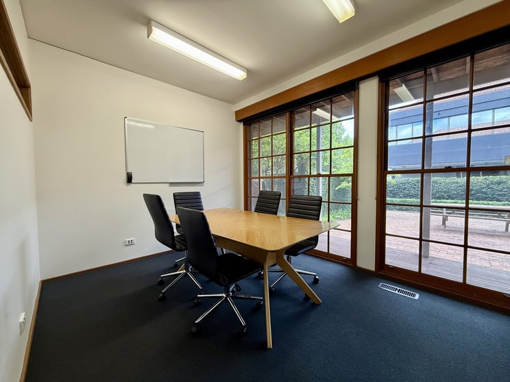 Click to view all images Ground Floor Unit 2/15 Torrens Street Braddon ACT 2612 - Image 2