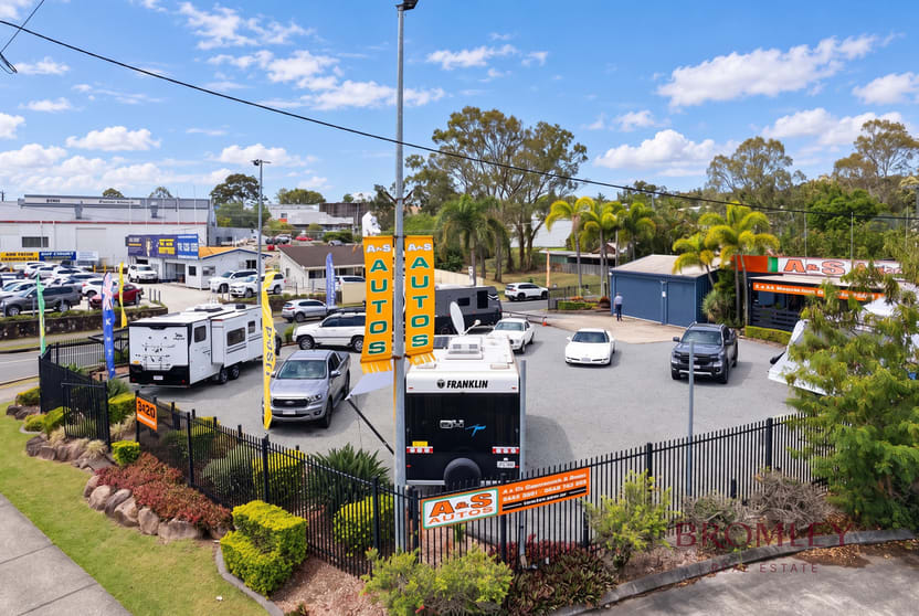 Click to view all images 1 Shortland Street Springwood QLD 4127 - Image 3
