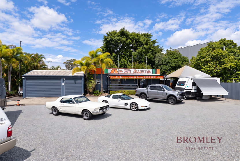 Click to view all images 1 Shortland Street Springwood QLD 4127 - Image 4