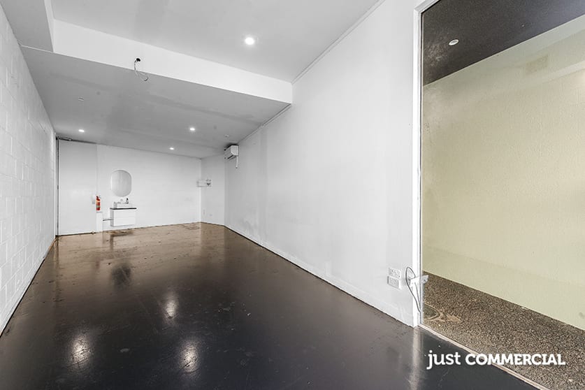 Click to view all images 2/186 Barkly Street St Kilda VIC 3182 - Image 3