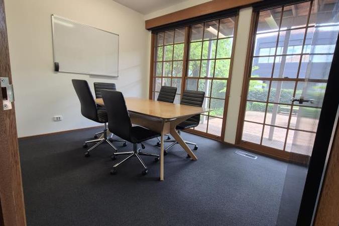 Click to view all images 15 Torrens Street Braddon ACT 2612 - Image 2